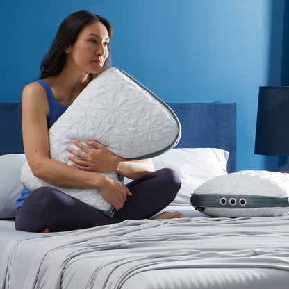 Storm Cuddle Curve Pillow 2.0 with Temperature Regulation - White